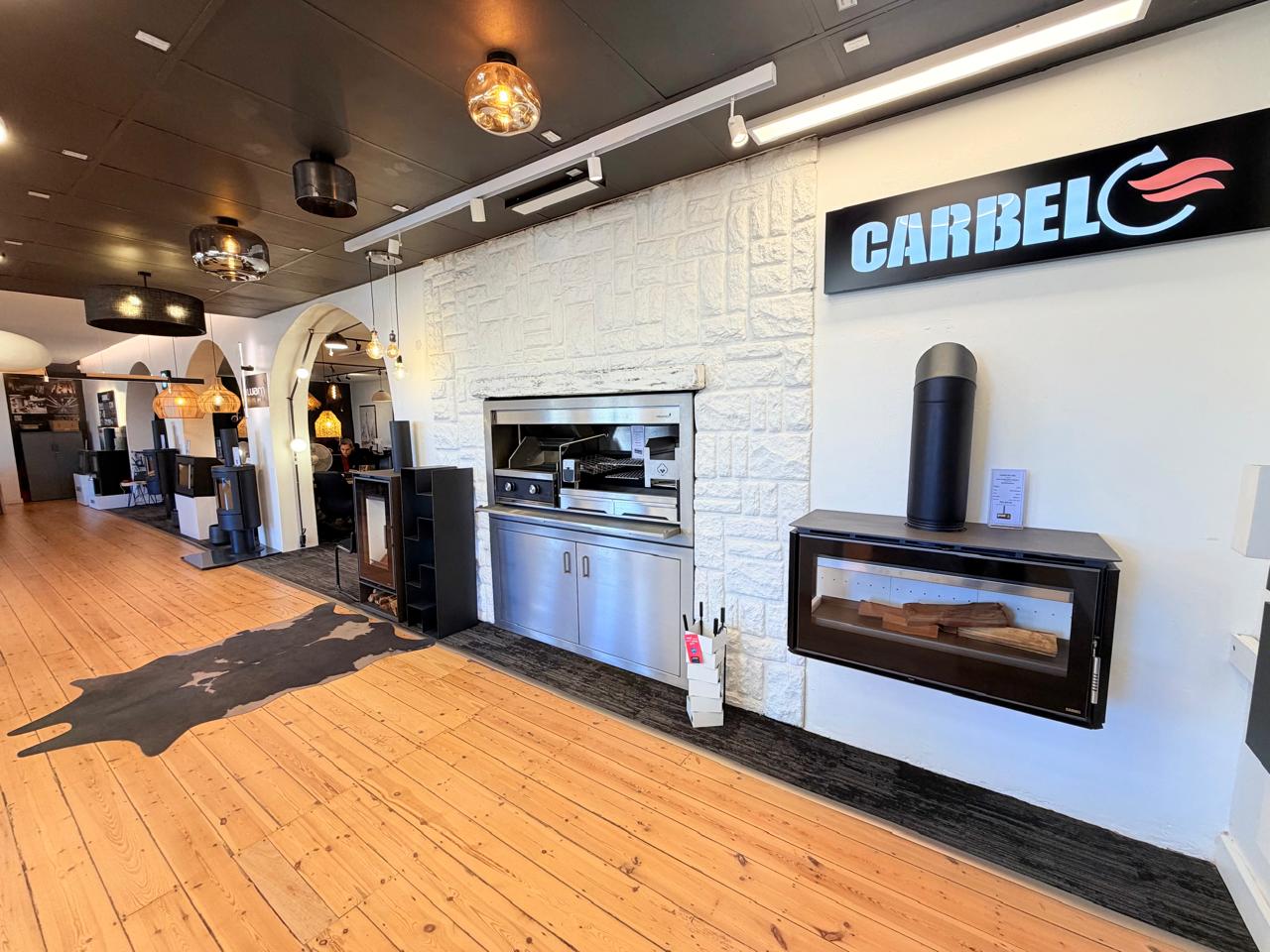 Hyper Fires Brackenfell Carbel fireplace and braai display wall