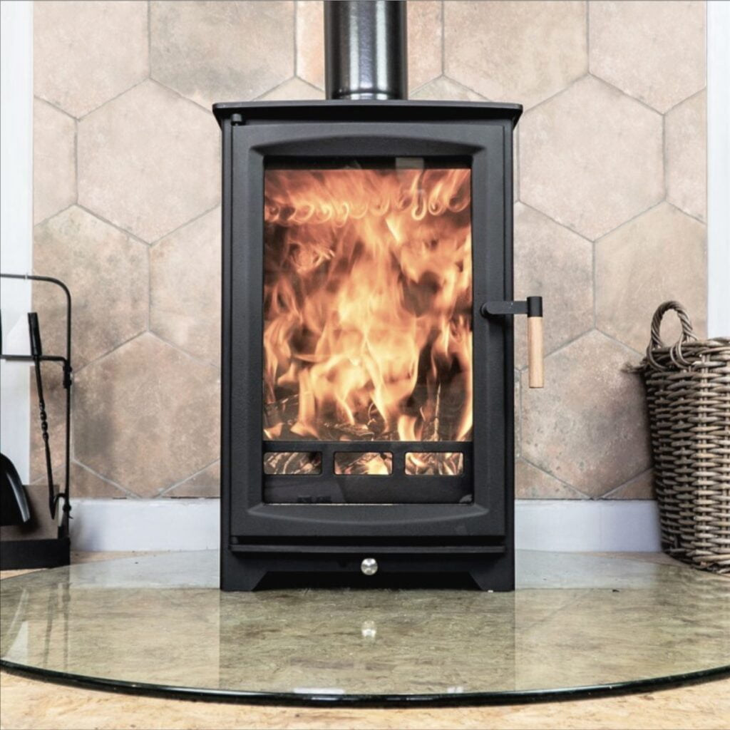Northern Flame Hampton Highline 5kW SIA Eco Design Ready 2022 - closed combustion fireplace (3)2